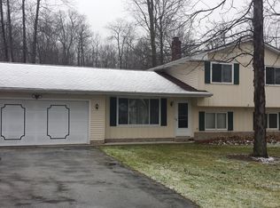 9230 Kile Rd, Chardon, OH 44024