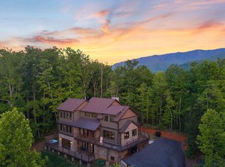 564 Thissa Way, Gatlinburg, TN 37738