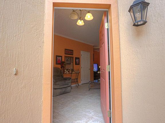 2nd image of 2553 Summit View Dr