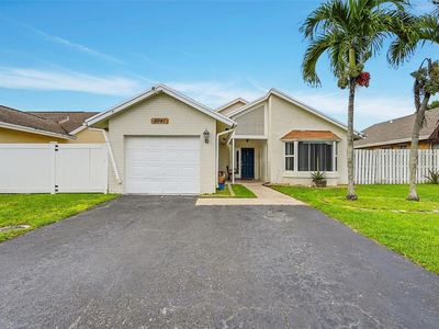 9941 NW 45th St, Sunrise, FL, 33351
