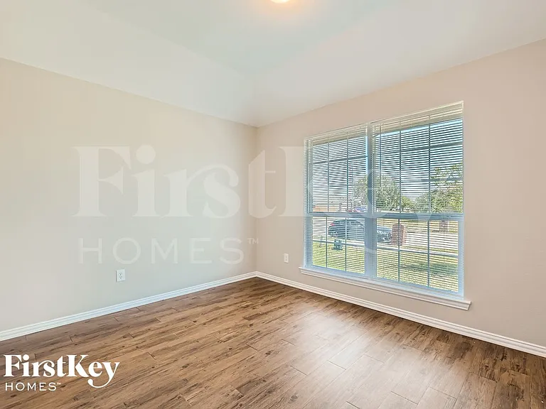1825 Ridgecrest Dr — Photo 18