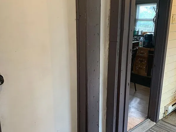 802 W 9th St, Johnston City, IL 62951