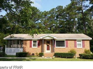 9460 Rockfish Rd, Raeford, NC 28376