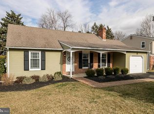 104 Circle Dr, Chalfont, PA 18914