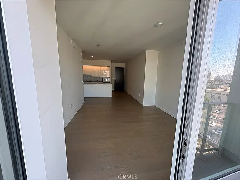 1050 S Grand #1003 — Photo 2