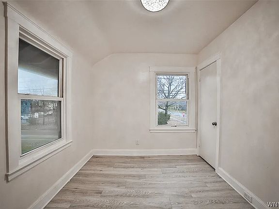 2nd image of 496 24th St #496