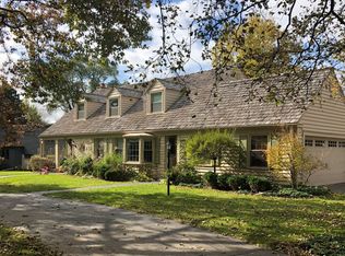 6475 N Santa Monica Blvd, Fox Pt, WI 53217