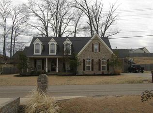 815 Williamsburg Dr, Atoka, TN 38004