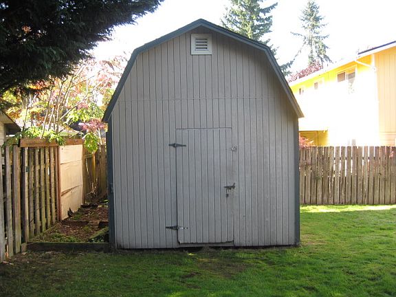 3rd image of 12123 52nd Ave NE