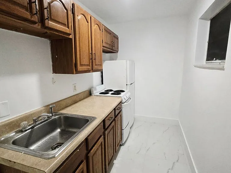 2849 NE 13th Ave — Photo 5