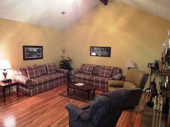 5th image of 270 Hillbrook Dr