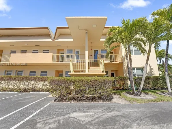 851 NE 14th Ave APT 401, Hallandale, FL 33009