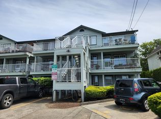 1119 N Forest St APT 301, Bellingham, WA 98225