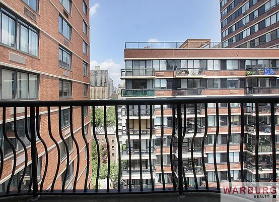 Sold by Warburg | media 3