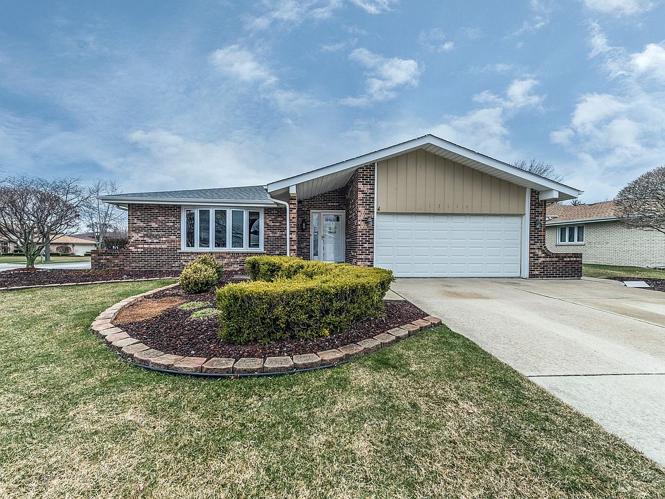 1st image of 15414 Brassie Dr