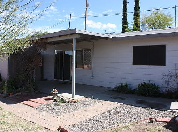 3rd image of 855 E Skyline Dr