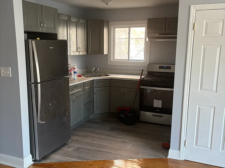467 Beach 22nd St #1 — Photo 8