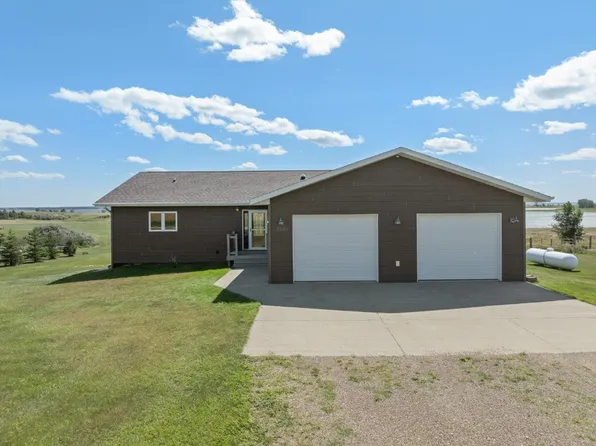 4558 Twelve M St NW, Garrison, ND 58540