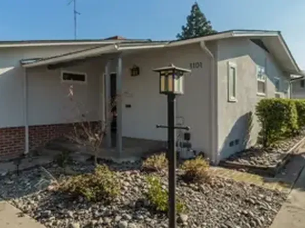 1101 W Westcott Ave, Visalia, CA 93277