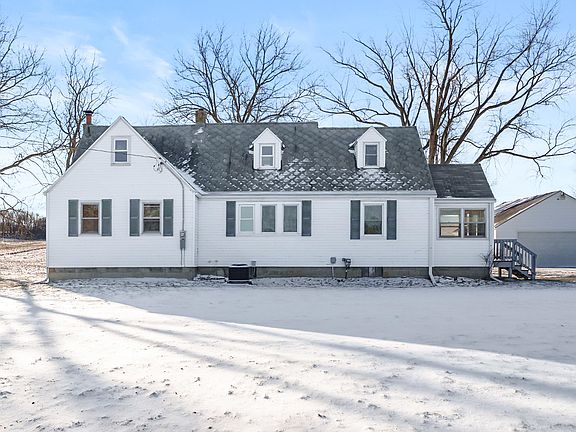 2nd image of 9481 W Pine Lake Rd