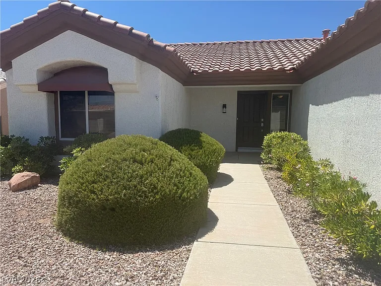9909 Bundella Dr — Photo 5