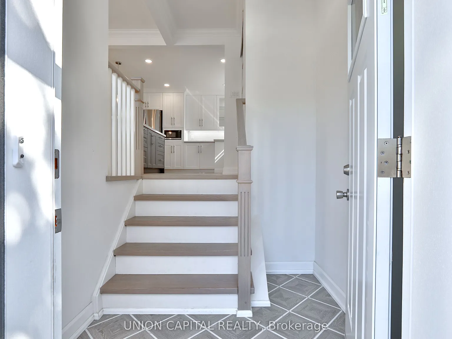 3 bed, $3,100 — Photo 2