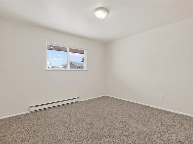 12513 Church St — Photo 34
