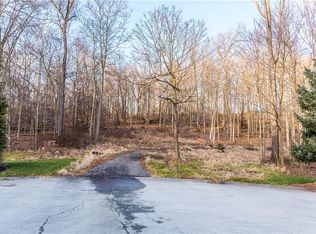 1 Martha Ct, Canonsburg, PA 15317