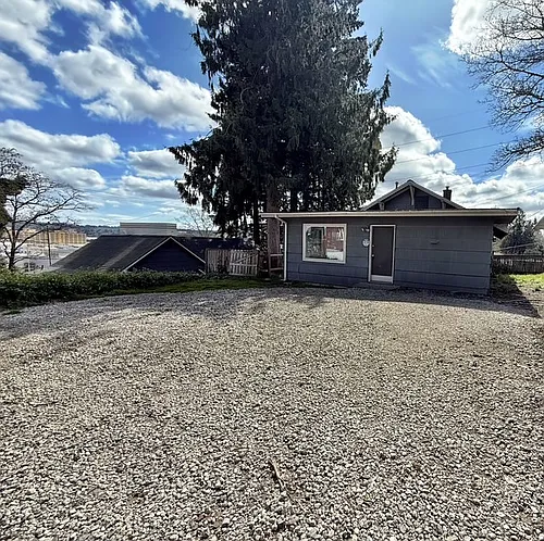 3106 Farragut St Photo 1