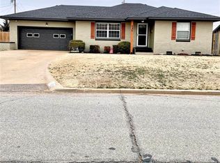 137 Lakeside Dr, Altus, OK 73521