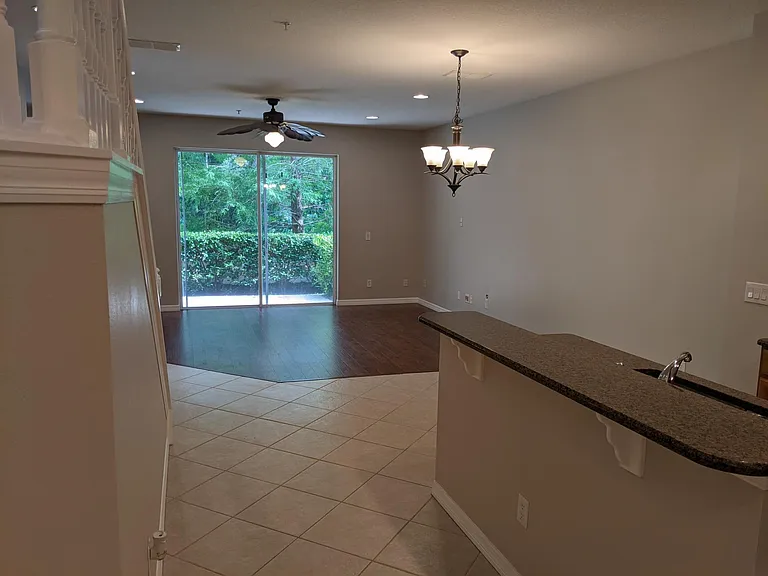 96 Canterbury Bell Dr — Photo 9