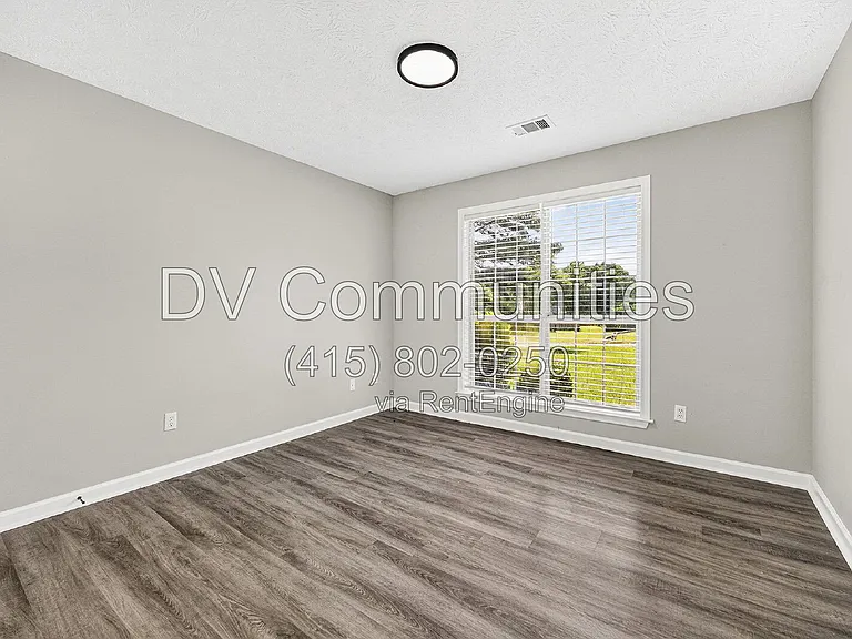140 Coach Dr — Photo 14