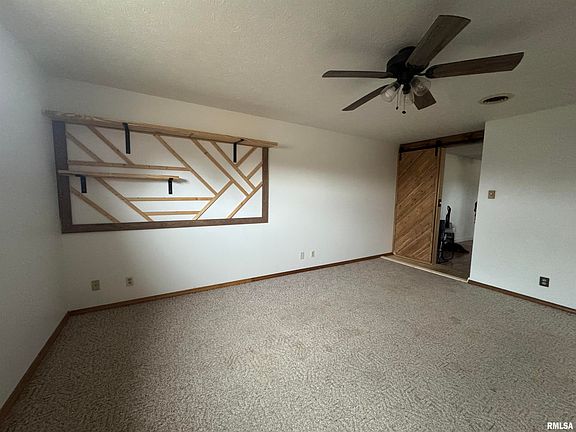 3rd image of 620 S Park Dr