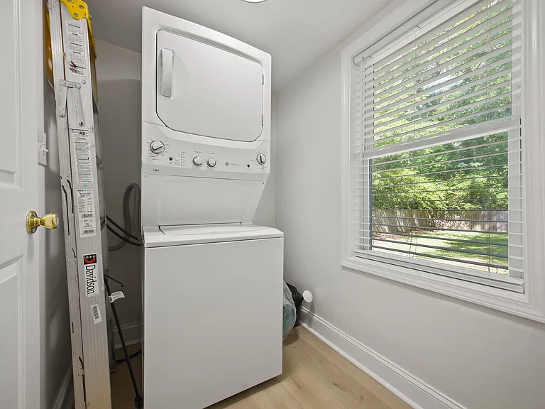 1346 Lorenzo Dr SW — Photo 5