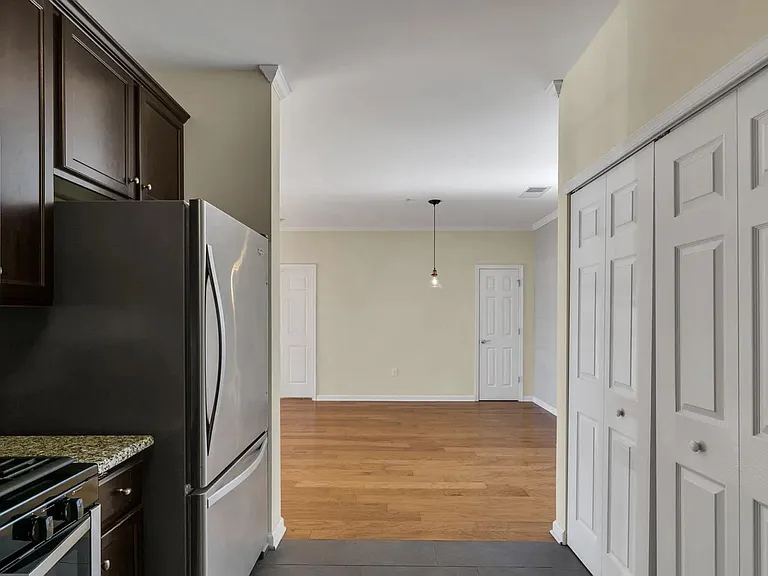 1113 Halifax Pl — Photo 11