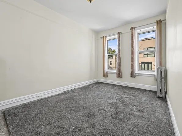 2154 60th Street image 6 of 29