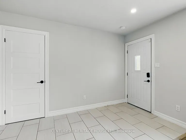 57 Vanbuskirk Dr — Photo 4