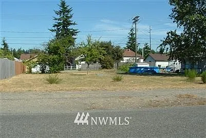 6443 so Pine street photo 1