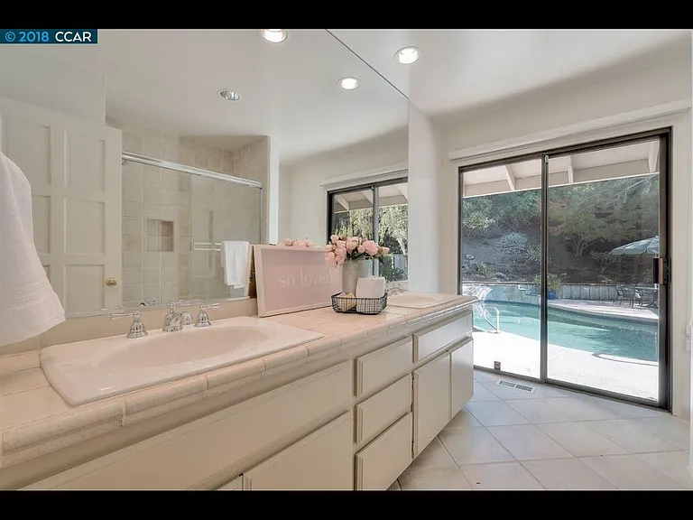 3 Valley High — Photo 18