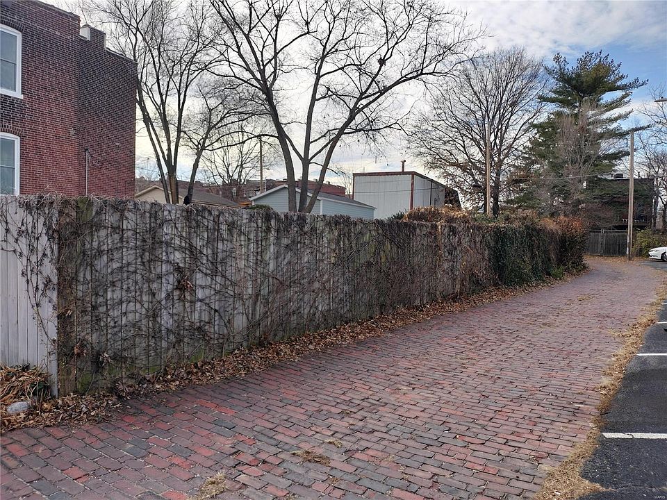 2nd image of 1409 Dolman St