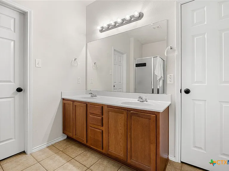 5101 Birmingham Cir — Photo 21