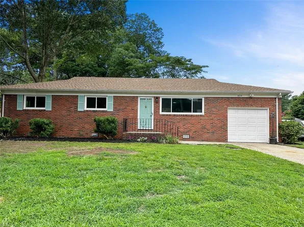 805 Woodstock Rd, Virginia Beach, VA 23464