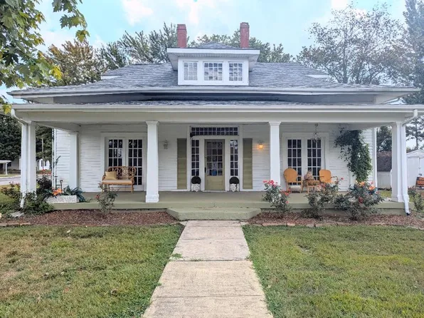 106 N Oak St, Monterey, TN 38574