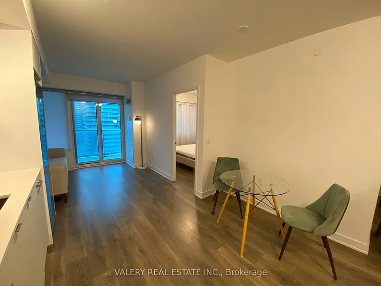 195 Redpath Ave #2205 — Photo 4