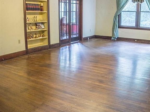 5th image of 2119 S Jarrel Ave