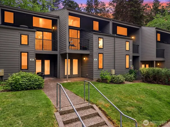 6440 139th Place NE #4, Redmond, WA 98052
