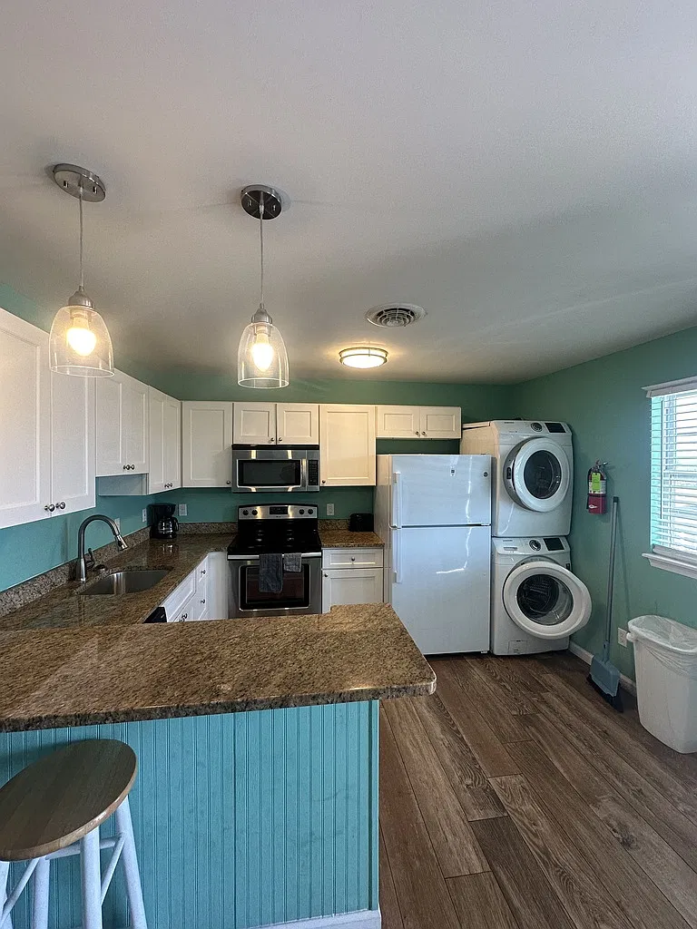 15 Philadelphia Ave — Photo 1