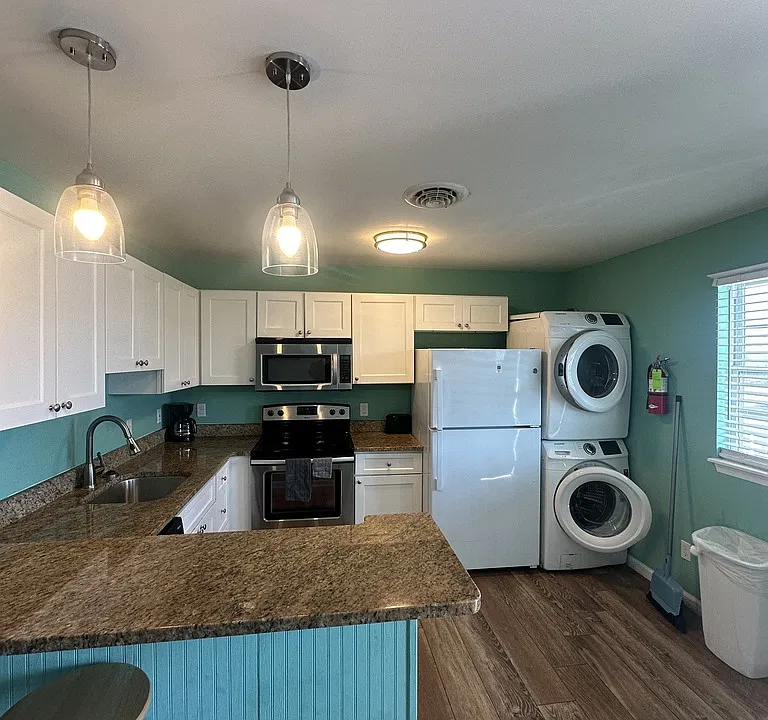 15 Philadelphia Ave #2
