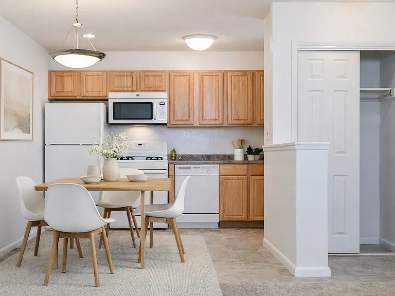 Mt Washington Apartments — Photo 9