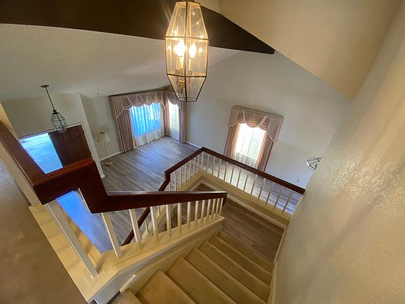 5th image of 3258 Pinkerton Dr